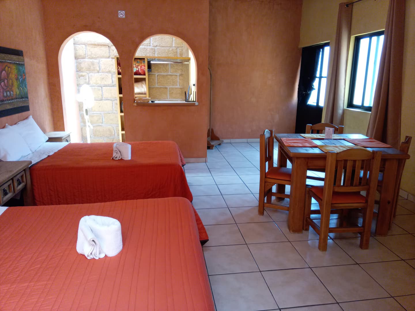 Habitación 40 - Habitación con 2 Camas Matrimoniales en Villa Campestre Querétaro